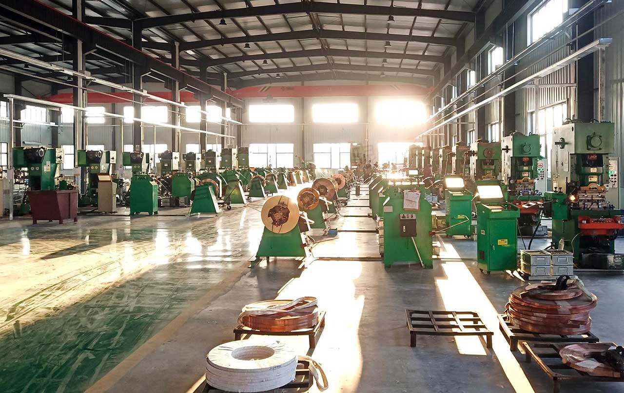 開卷整平送料機(jī)沖壓線 開卷整平送料機(jī)沖壓線