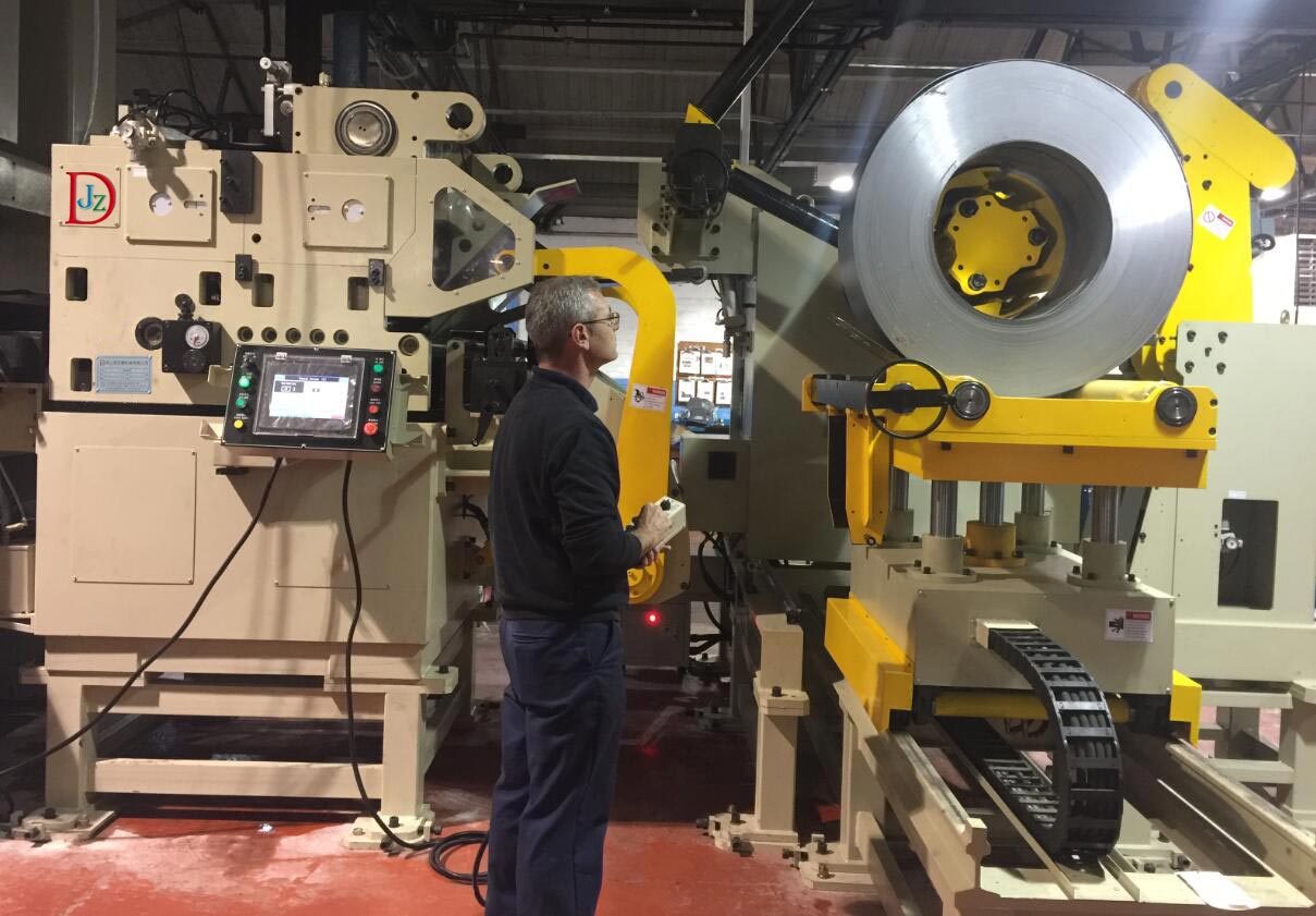 三合一送料機(jī)出口巴基斯坦 三合一送料機(jī)出口巴基斯坦