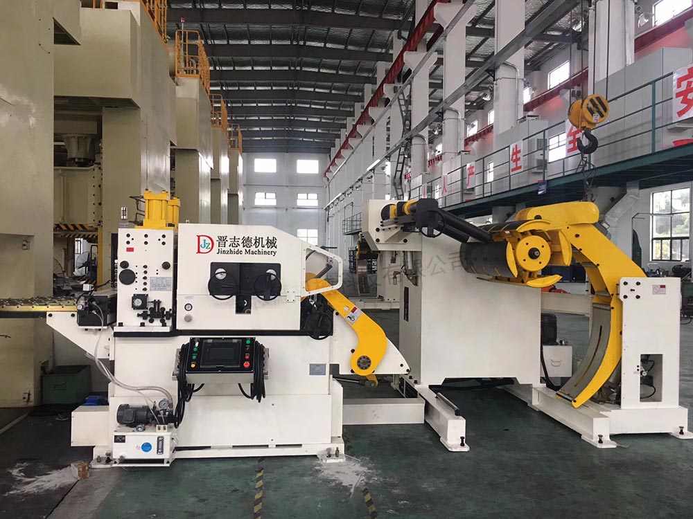 汽車配件三合一送料機(jī) 汽車配件三合一送料機(jī)