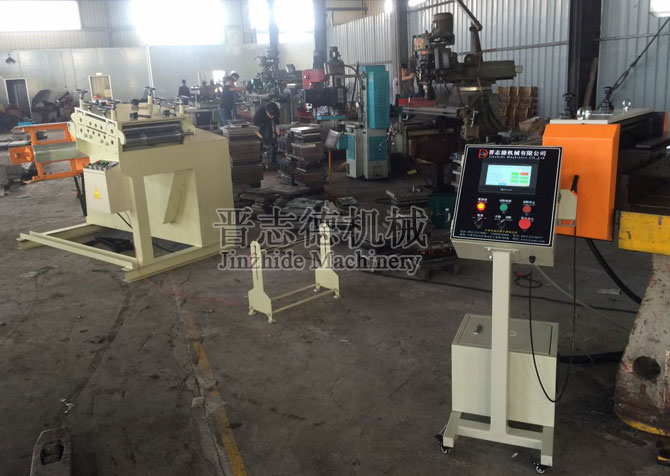 二合一整平機(jī)配NC送料機(jī) 二合一整平機(jī)配NC送料機(jī)