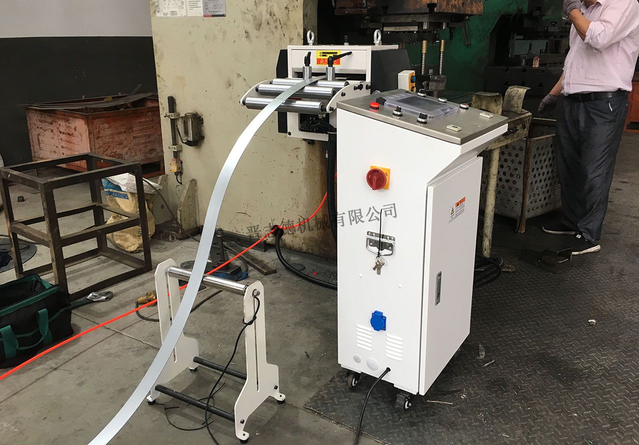 河南數(shù)控送料機,河南沖床數(shù)控送料機