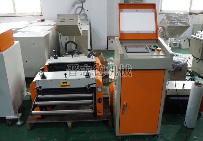 厚板NC伺服送料機裝配 厚板NC伺服送料機裝配