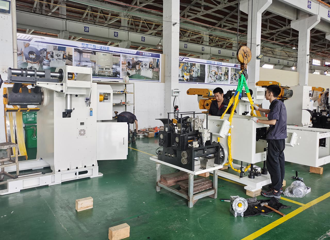 三合一送料機(jī)廠家疫情防控 三合一送料機(jī)廠家疫情防控