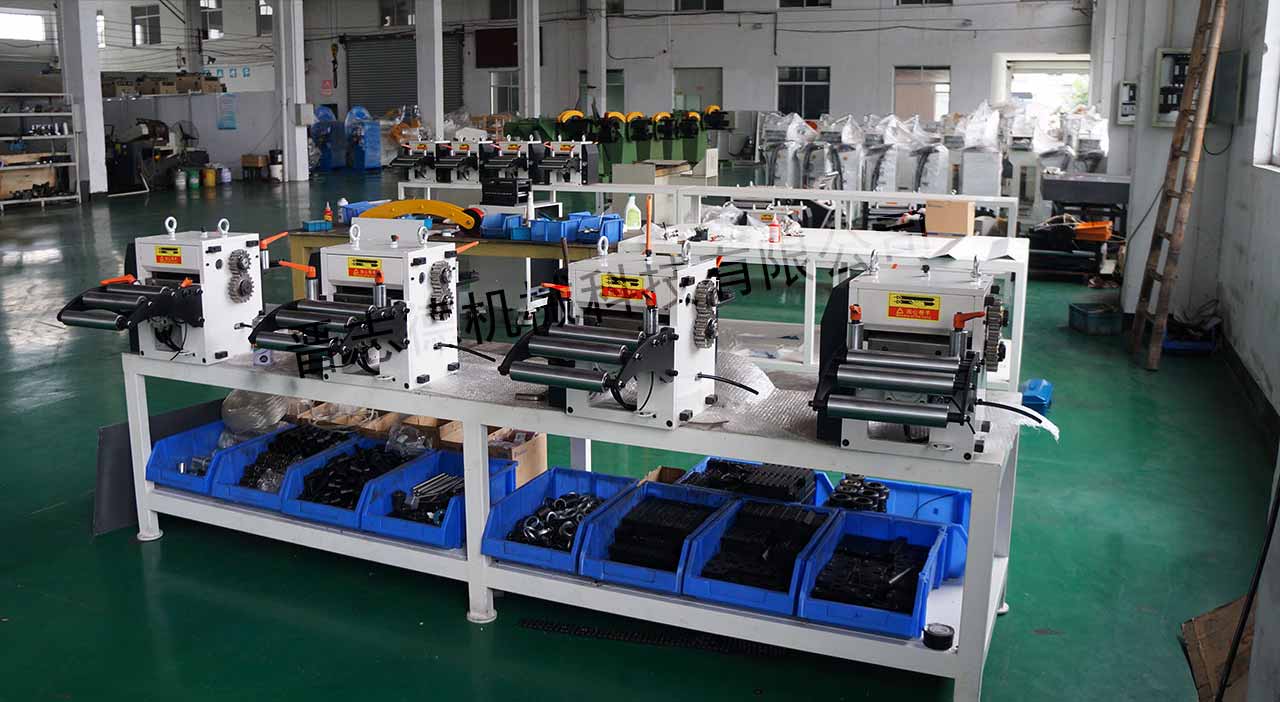 美國數(shù)控送料機 美國數(shù)控送料機