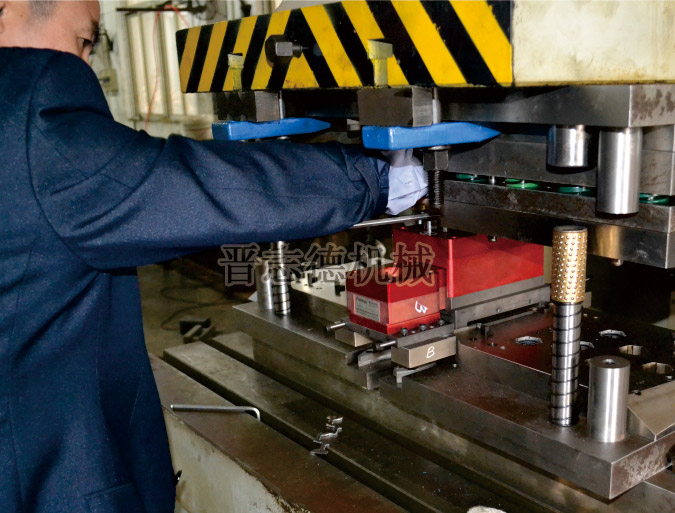 模內攻牙機保養 模內攻牙機保養