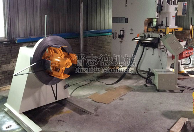 重型材料架配NC送料機(jī) 重型材料架配NC送料機(jī)