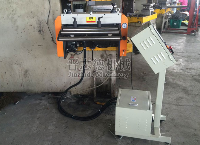 氣動NC伺服送料機(jī) 氣動NC伺服送料機(jī)