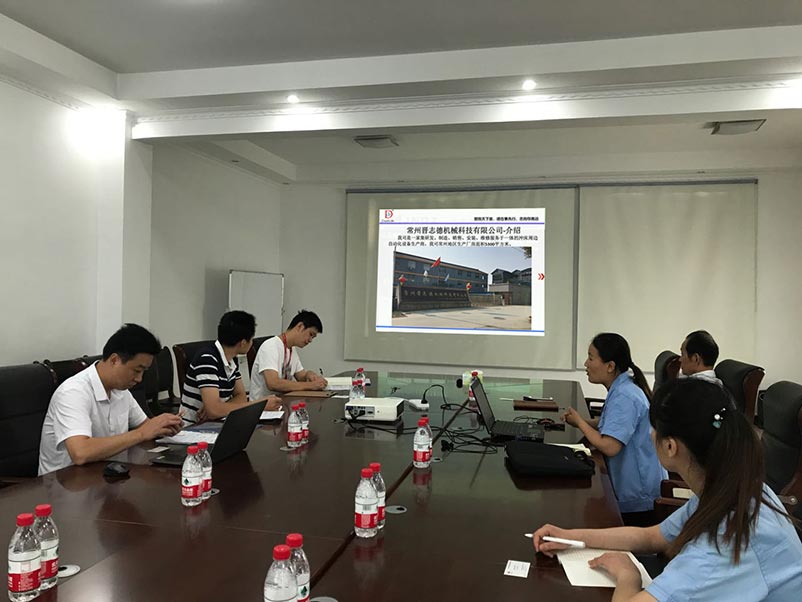 山東客戶來訪送料機廠 山東客戶來訪送料機廠