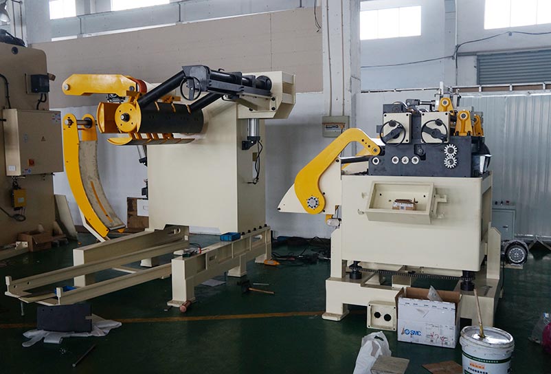 山東三合一送料機廠家 山東三合一送料機廠家