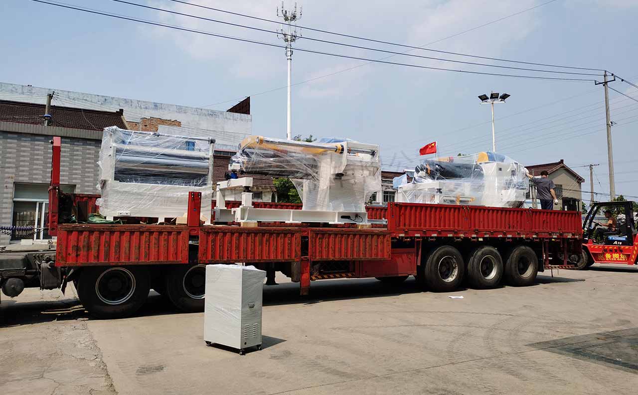 1800液壓收卷機 1800液壓收卷機