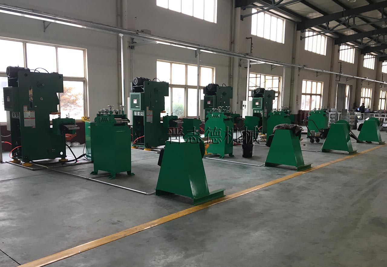 開卷整平伺服送料機(jī)生產(chǎn)線使用