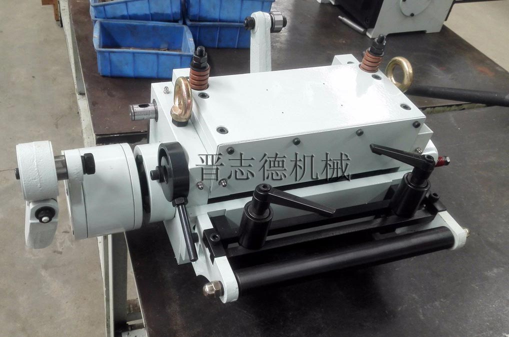 高速滾輪送料機(jī)裝配,高速滾輪送料機(jī)組裝 高速滾輪送料機(jī)裝配,高速滾輪送料機(jī)組裝