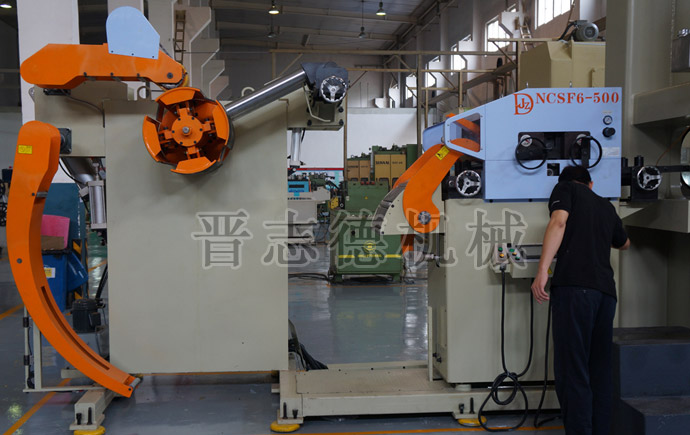 三合一送料機使用現(xiàn)場