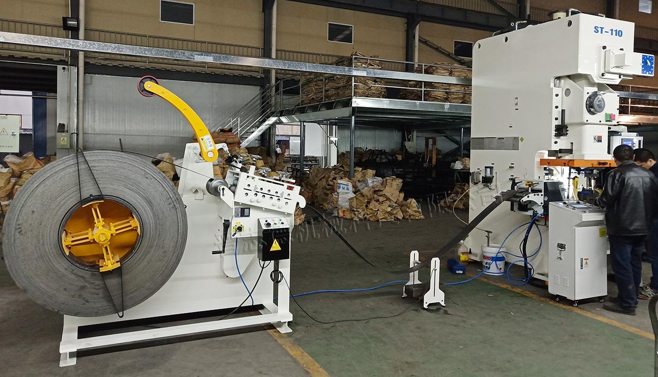 NC伺服送料機使用,NC伺服送料機應用 NC伺服送料機使用,NC伺服送料機應用